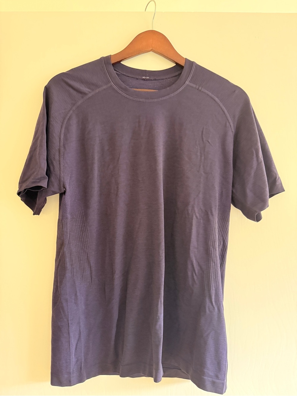 lululemon athletica Men's Short Sleeve Crew T-Shirt - Navy